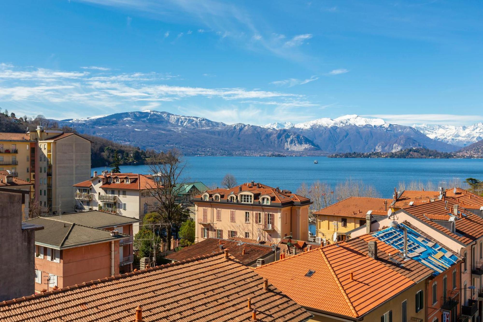 Appartamento Il Golfo Lake View - Happy Rentals Laveno-Mombello Exterior foto