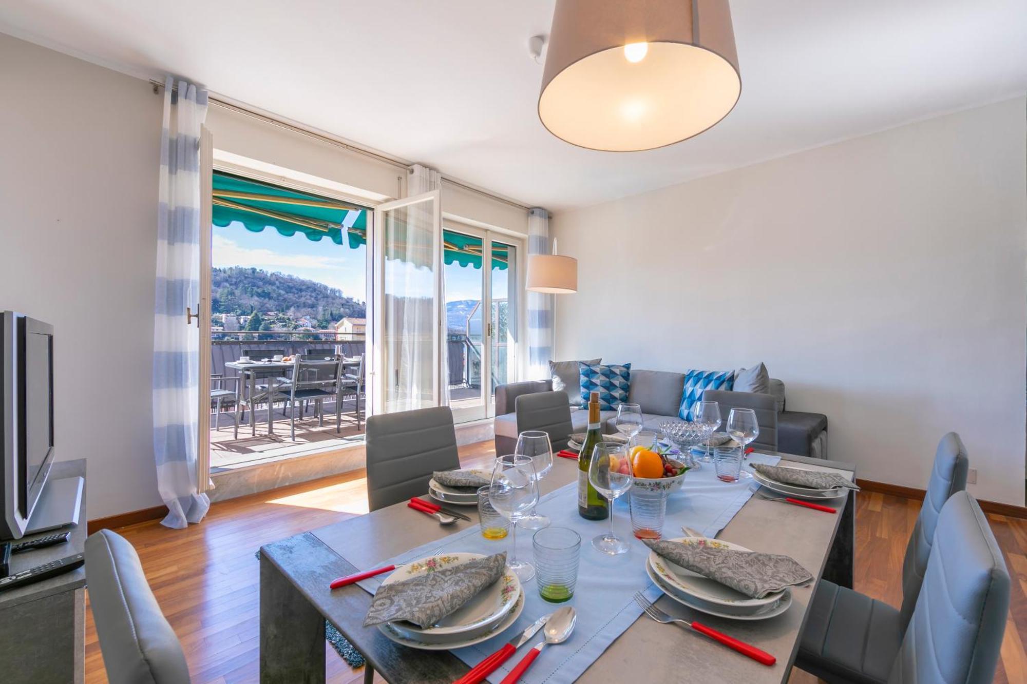 Appartamento Il Golfo Lake View - Happy Rentals Laveno-Mombello Exterior foto