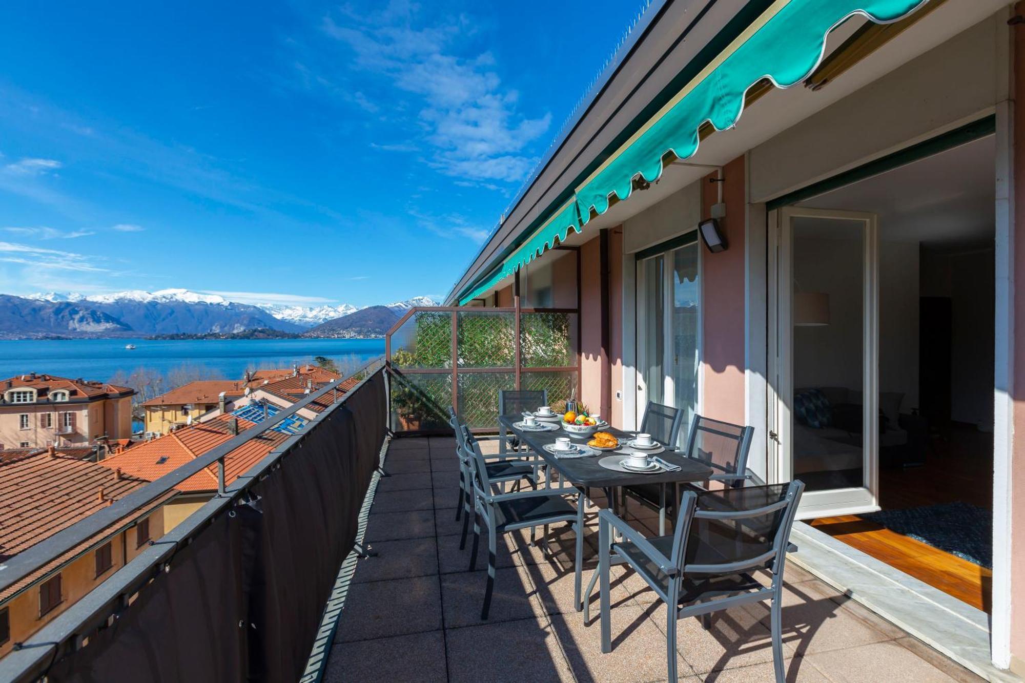 Appartamento Il Golfo Lake View - Happy Rentals Laveno-Mombello Exterior foto
